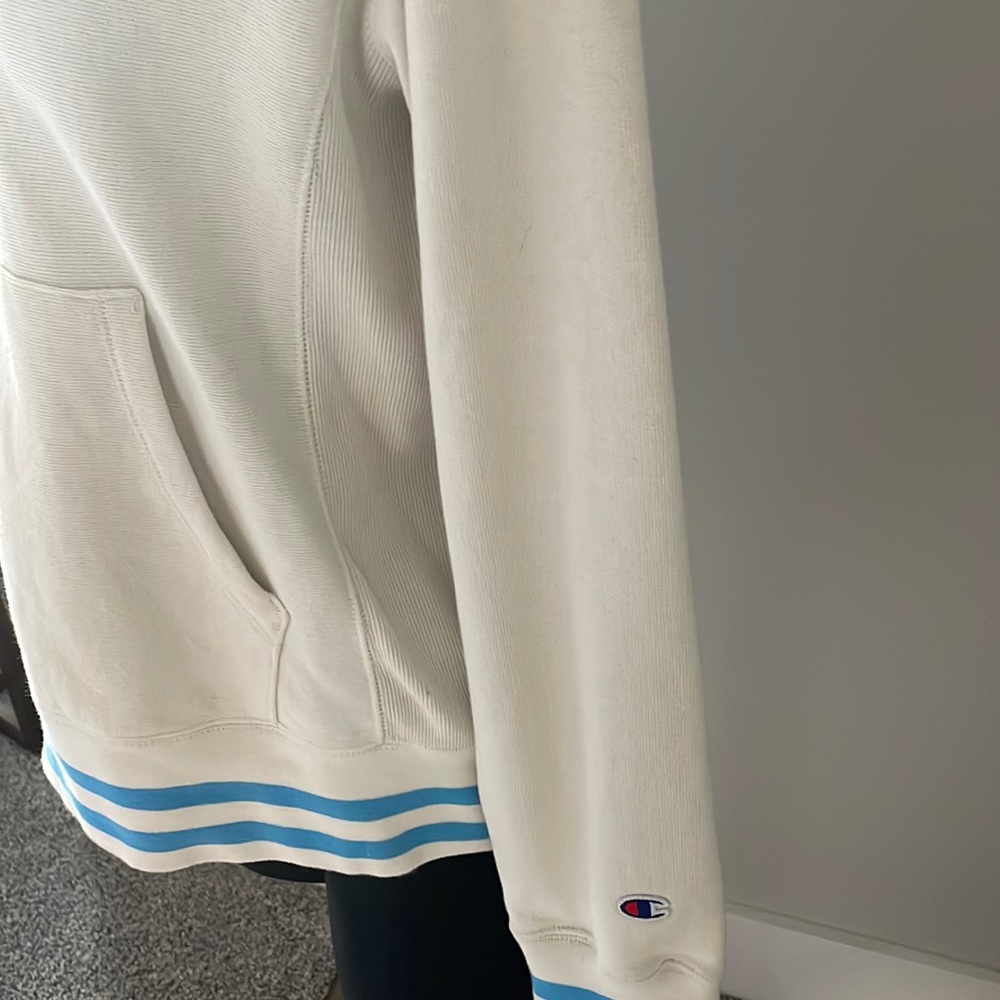 Champion Reverse Hoodie - Picture 3 of 4